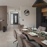 Prázdninový dům Luxurious Home In Tar *