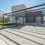 Luxurious Home In Tar Prázdninový dům *