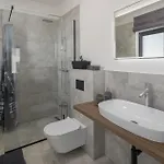 Luxurious Home In Tar *