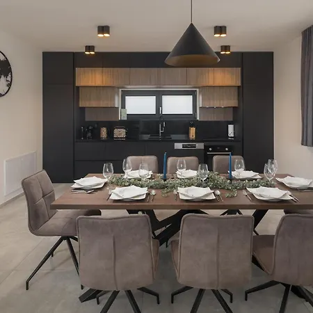 בית נופש Beautiful In Tar Tar-Vabriga