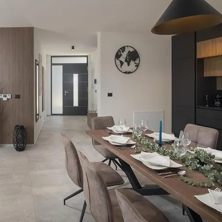 Vikendica Luxurious In Tar *