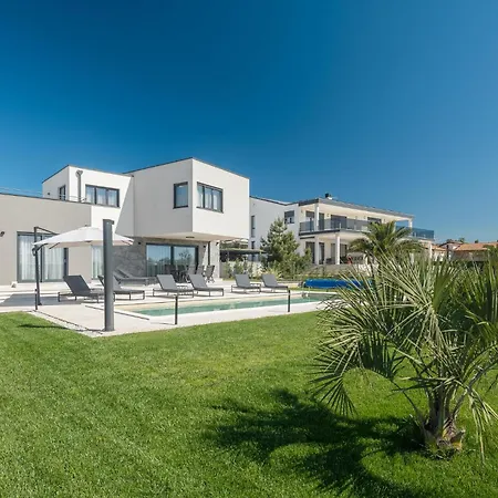 Luxurious In Tar * Tar-Vabriga