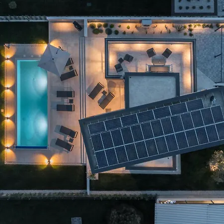 Vikendica Luxurious In Tar